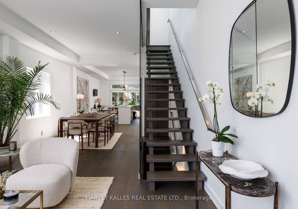 128-montgomery-avenue-toronto-toronto-ontario-c13633628