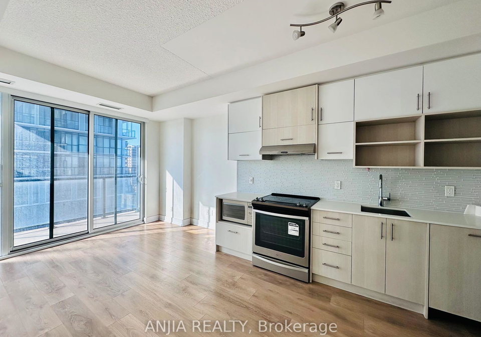 150-fairview-mall-drive-toronto-north-york-ontario-c13633662