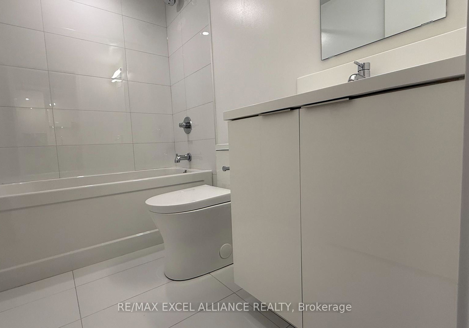 230-simcoe-street-toronto-toronto-ontario-c13634148
