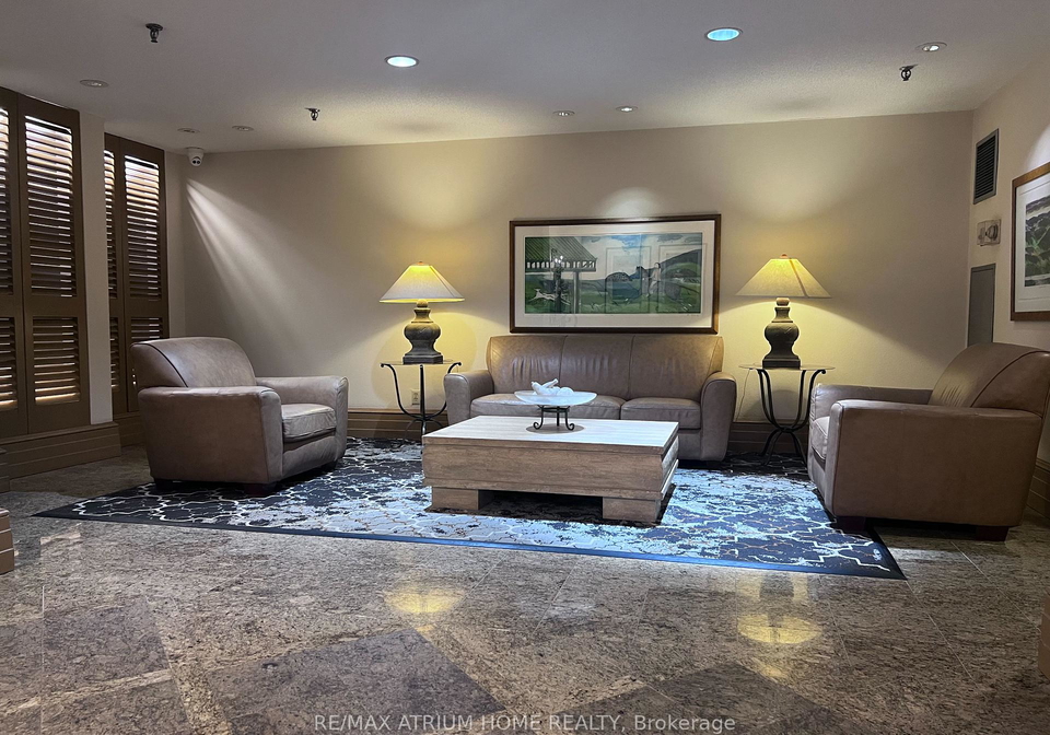 5-kenneth-avenue-toronto-north-york-ontario-c13634172