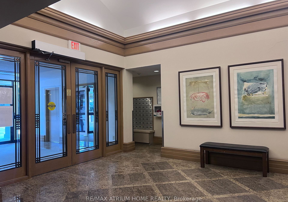 5-kenneth-avenue-toronto-north-york-ontario-c13634172