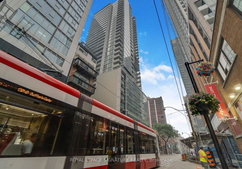 375-king-street-toronto-toronto-ontario-c13634364