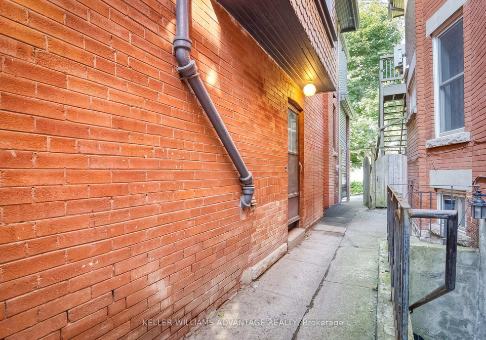 146-madison-avenue-toronto-toronto-ontario-c13634434