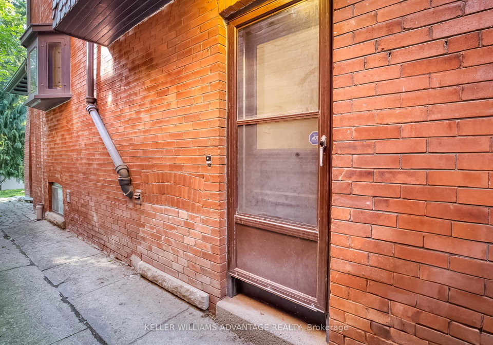 146-madison-avenue-toronto-toronto-ontario-c13634434