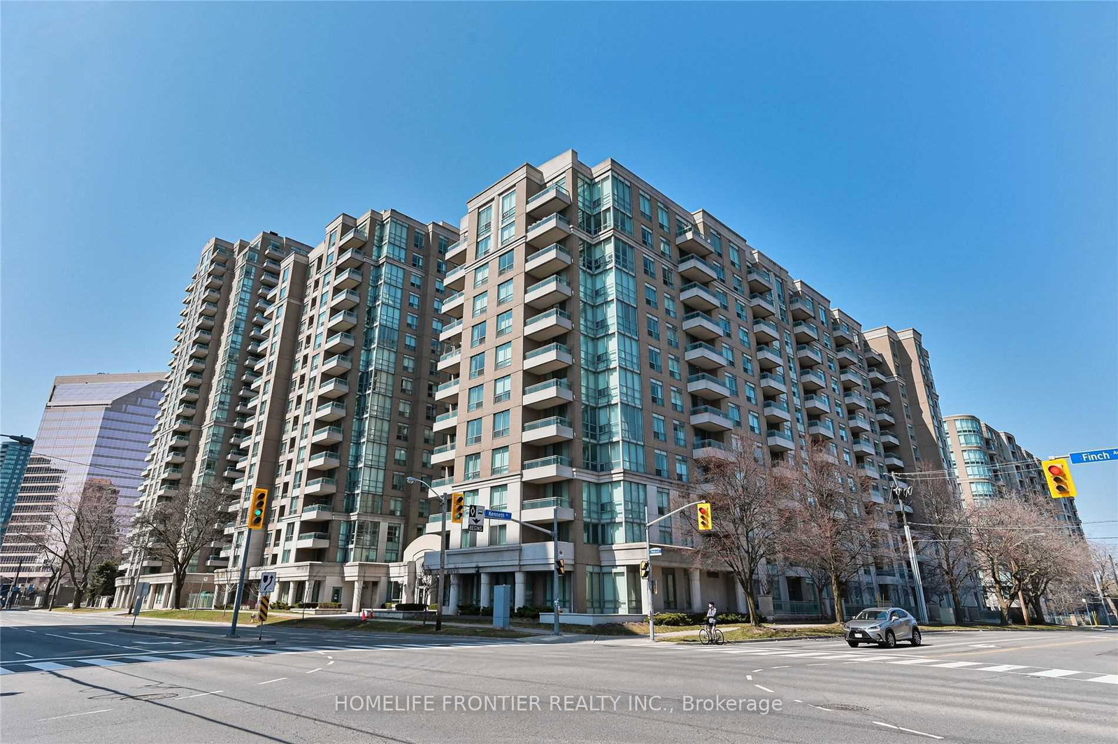29-pemberton-avenue-toronto-north-york-ontario-c13634566