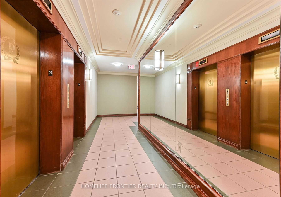 29-pemberton-avenue-toronto-north-york-ontario-c13634566