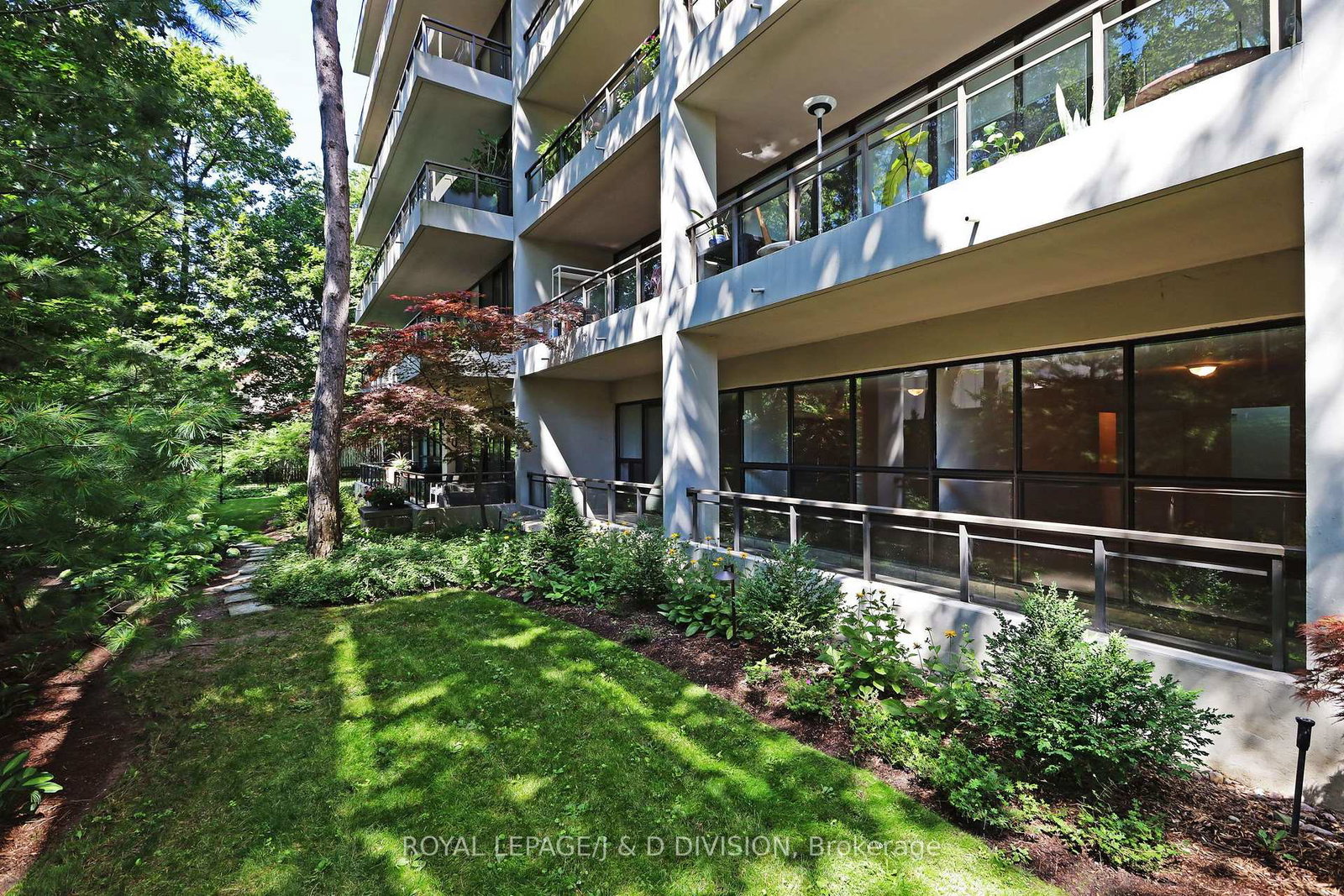 235-st-clair-avenue-w-toronto-toronto-ontario-c13634650
