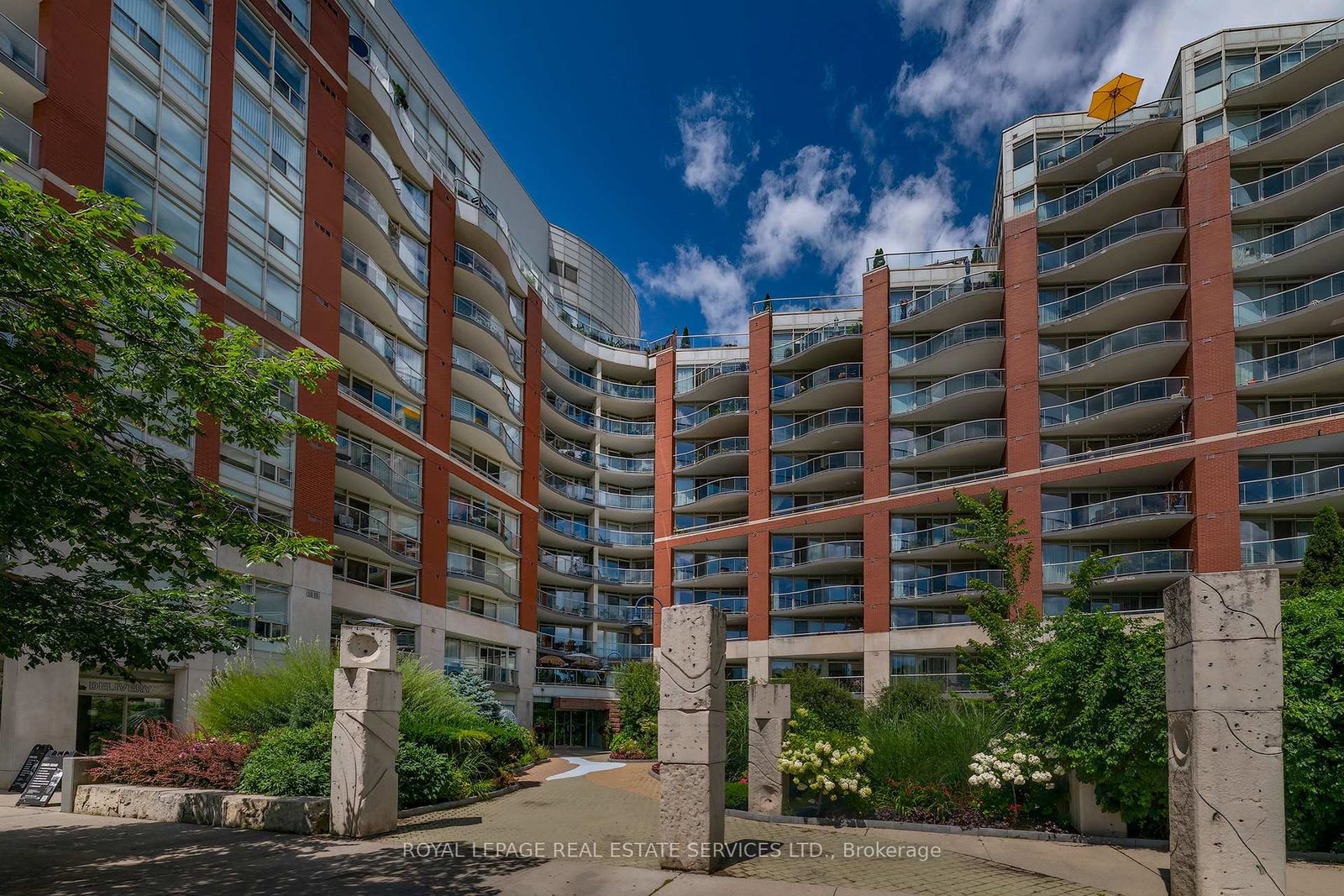 550-queens-quay-w-toronto-toronto-ontario-c13634708