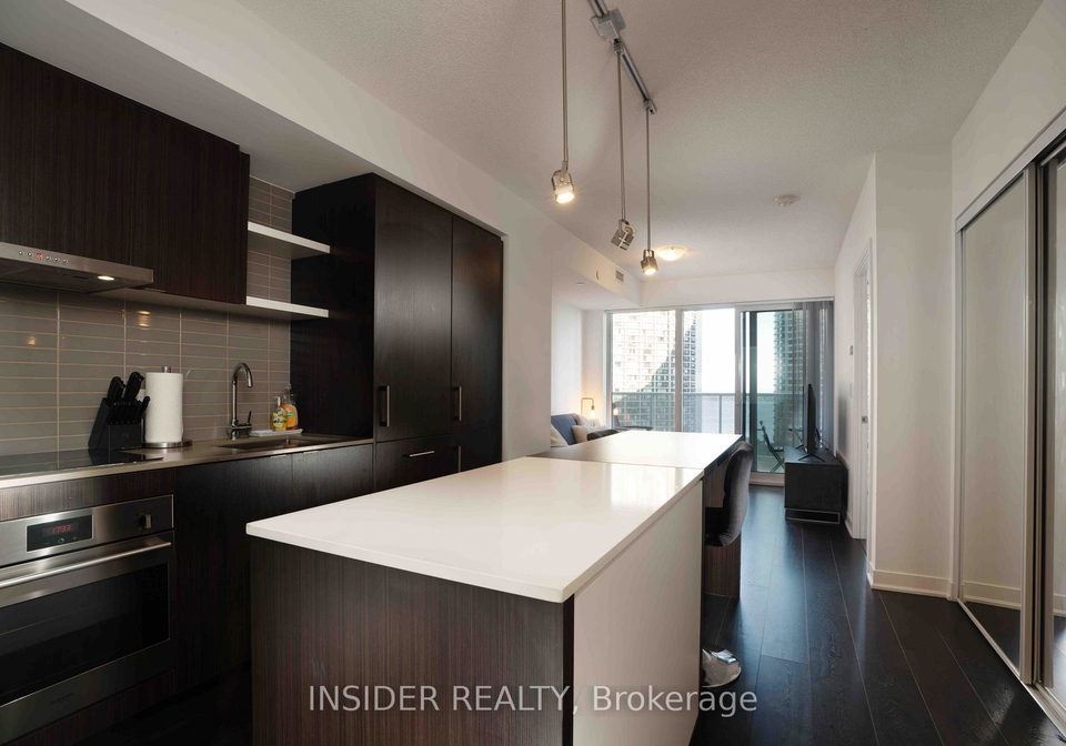 88-harbour-street-toronto-toronto-ontario-c13634870