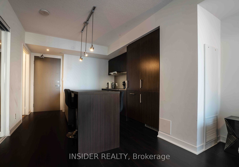 88-harbour-street-toronto-toronto-ontario-c13634870
