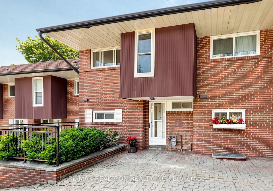 10-esterbrooke-avenue-toronto-north-york-ontario-c13634910