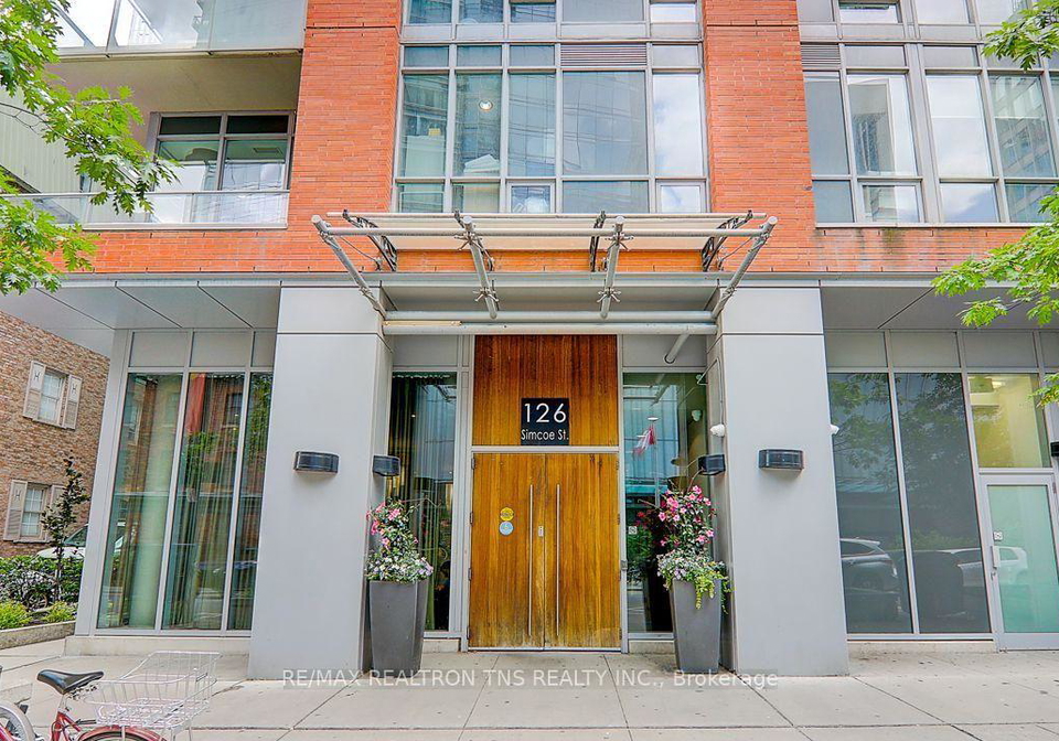 126-simcoe-street-toronto-toronto-ontario-c13634976