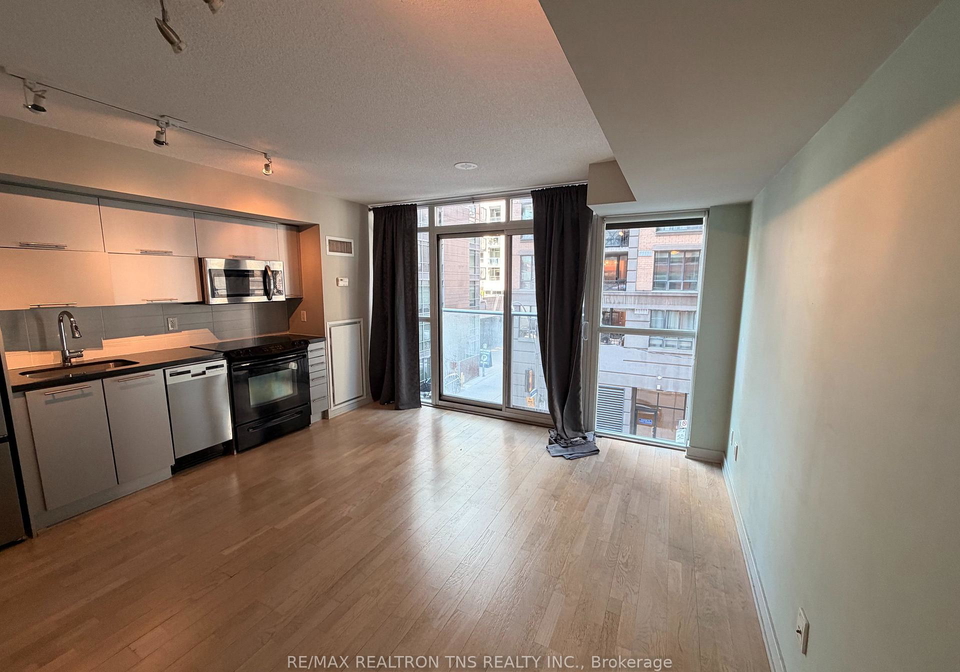 126-simcoe-street-toronto-toronto-ontario-c13634976