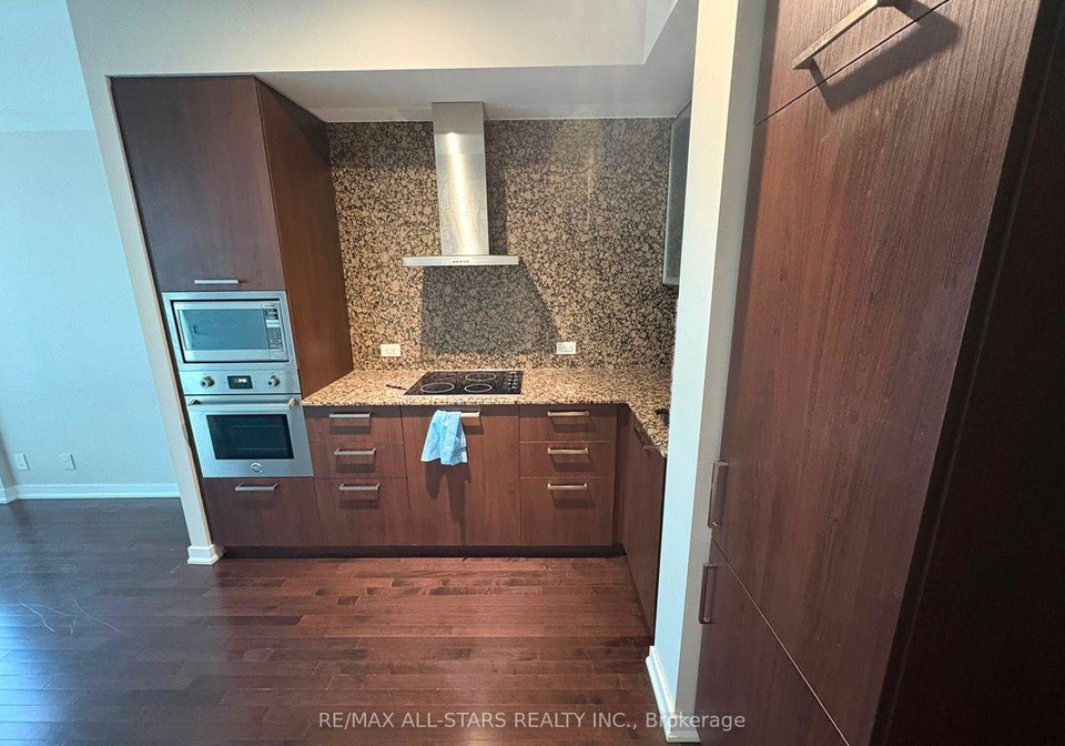 14-york-street-toronto-toronto-ontario-c13635080