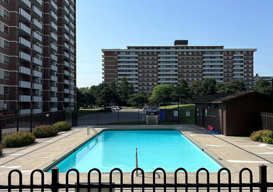 505-cummer-avenue-toronto-north-york-ontario-c13635506