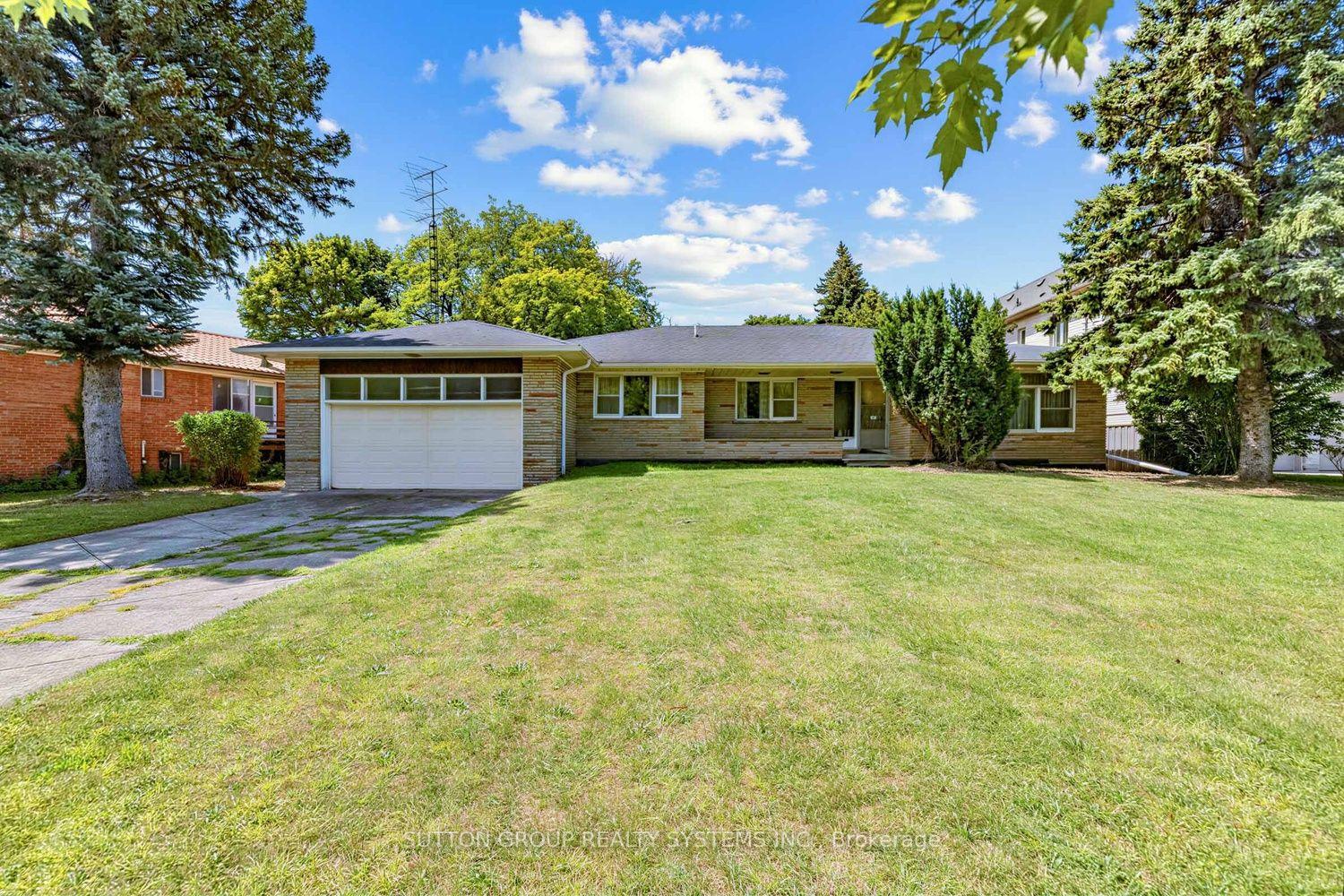 4-banbury-road-toronto-north-york-ontario-c13635540