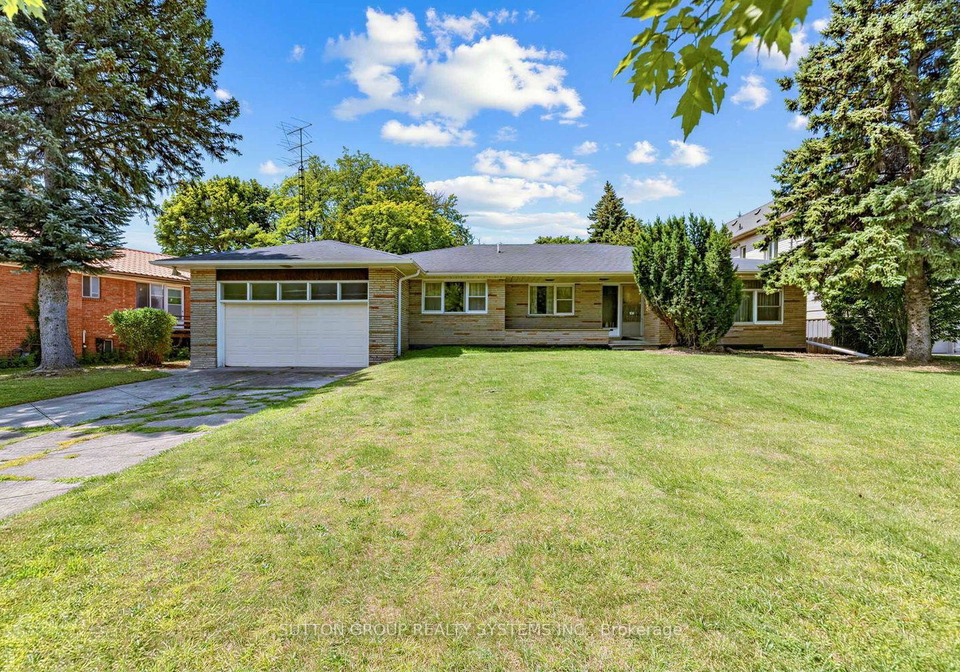 4-banbury-road-toronto-north-york-ontario-c13635540