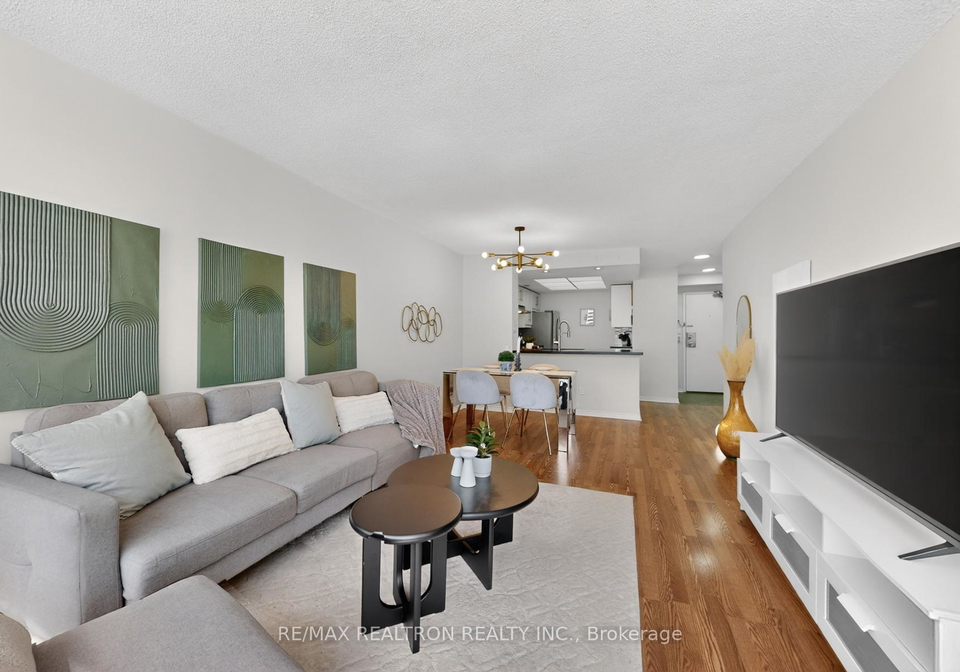 5765-yonge-street-toronto-north-york-ontario-c13635760