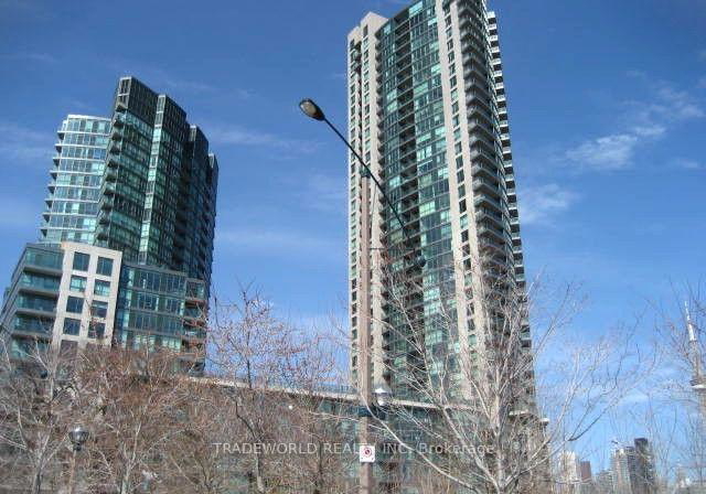 219-fort-york-boulevard-toronto-toronto-ontario-c13635844