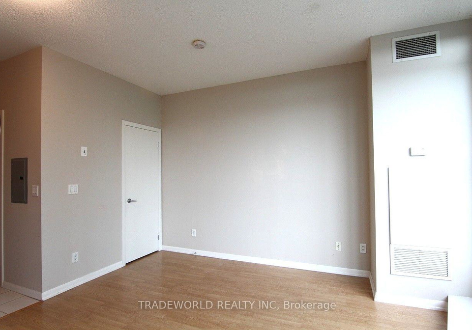 219-fort-york-boulevard-toronto-toronto-ontario-c13635844