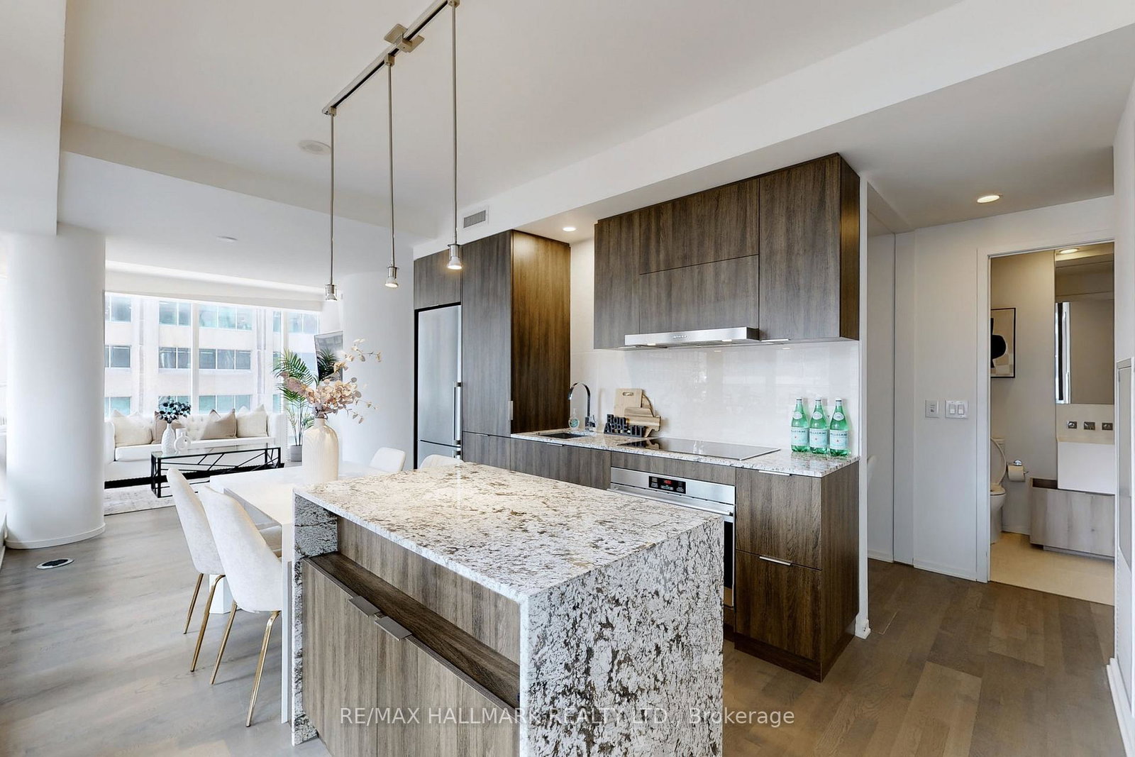 1-bloor-street-e-toronto-toronto-ontario-c13636150