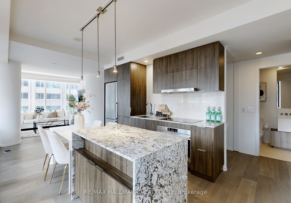 1-bloor-street-e-toronto-toronto-ontario-c13636150