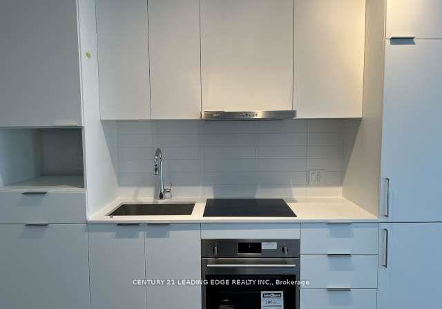 7-golden-lion-heights-toronto-north-york-ontario-c13636196