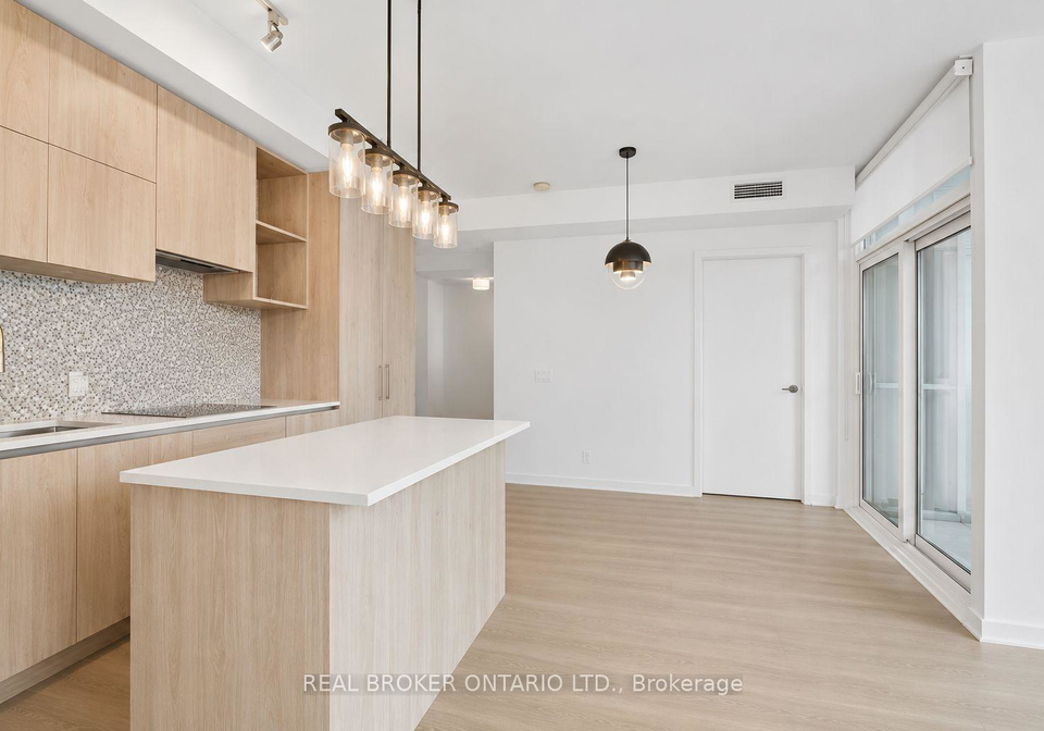 1-yorkville-avenue-toronto-toronto-ontario-c13636430