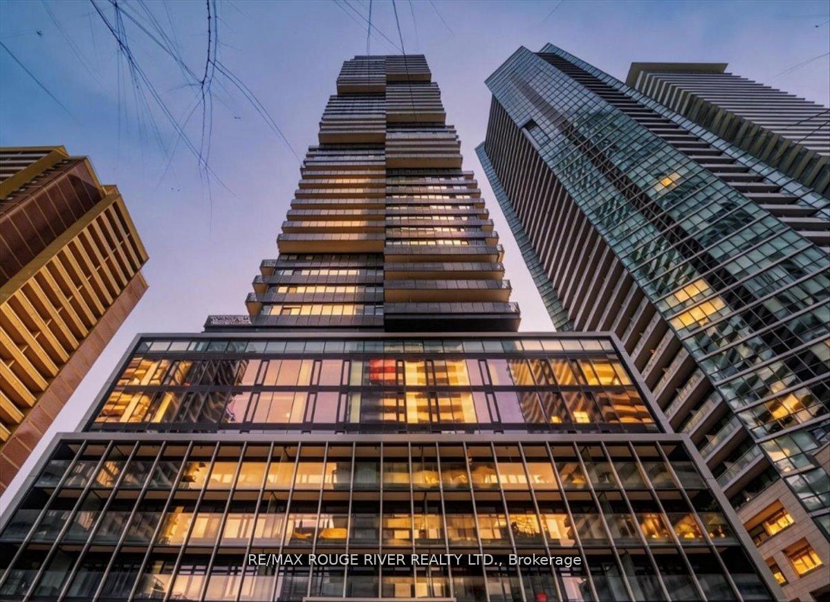55-charles-street-e-toronto-toronto-ontario-c13636564