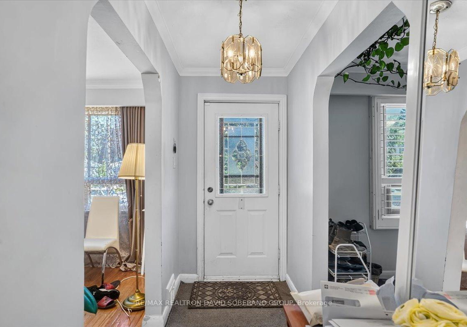 19-wigan-crescent-toronto-toronto-ontario-c13636702