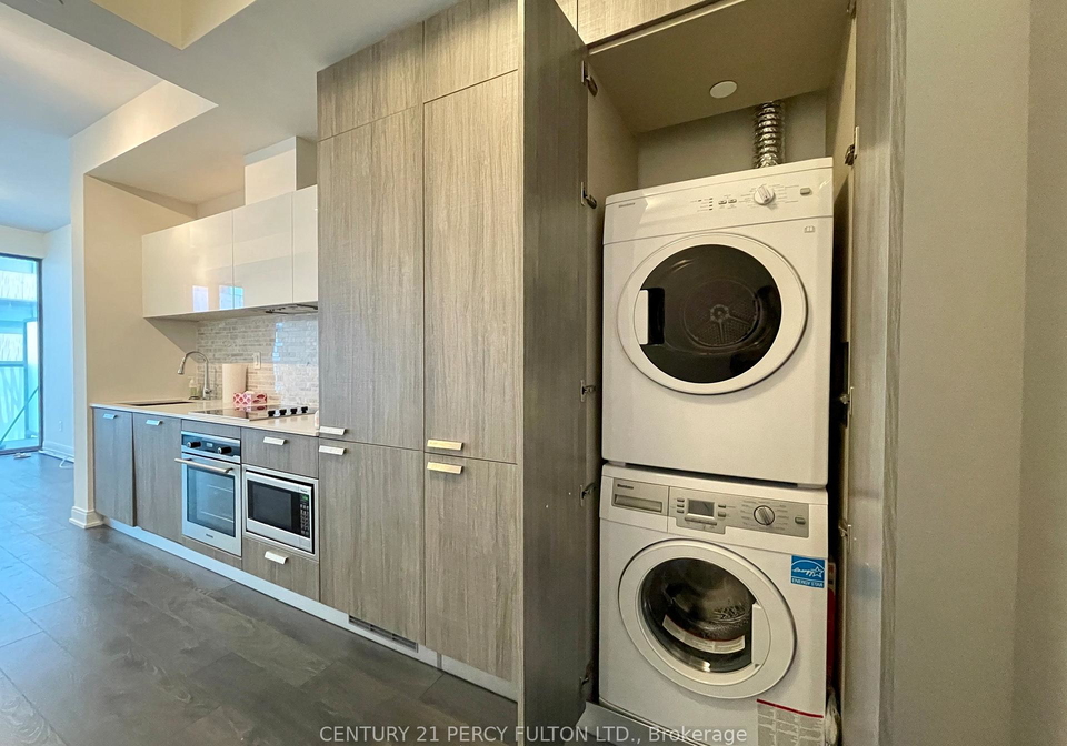 50-charles-street-e-toronto-toronto-ontario-c13636782