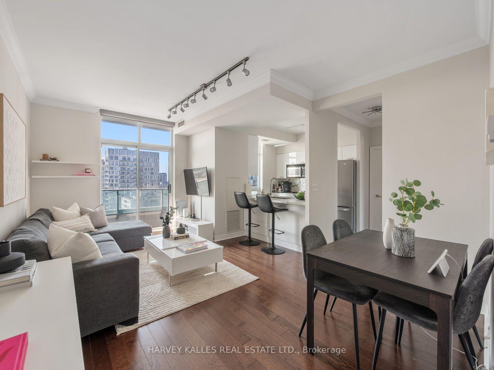 212-eglinton-avenue-e-toronto-toronto-ontario-c13637004