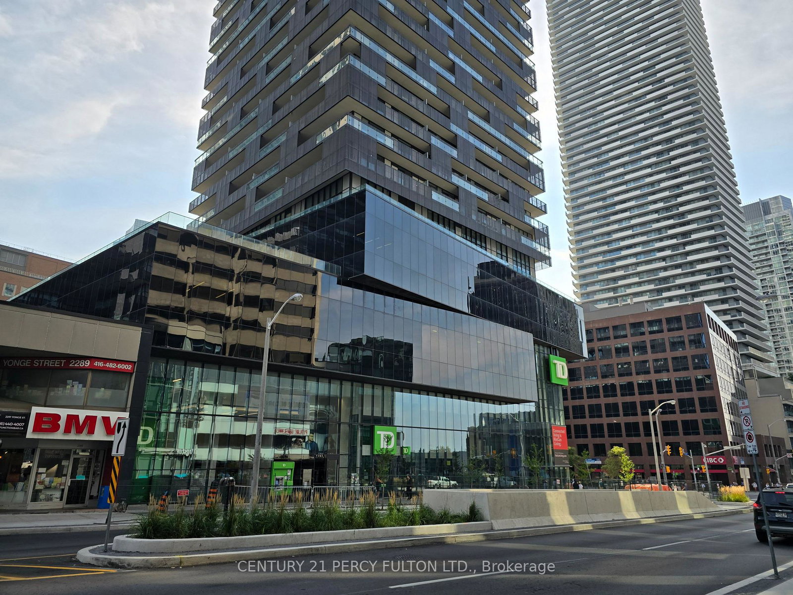 8-eglinton-avenue-e-toronto-toronto-ontario-c13637054