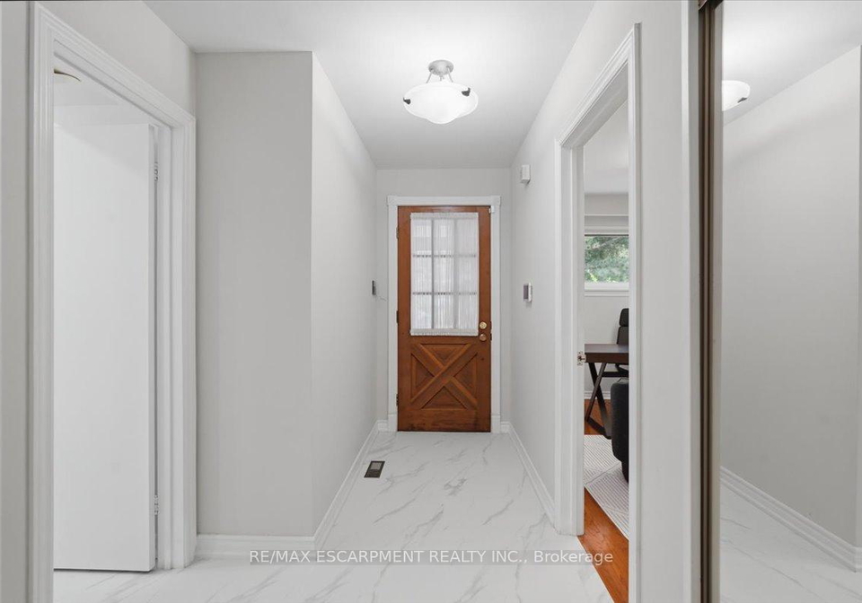 19-picola-court-toronto-north-york-ontario-c13637328