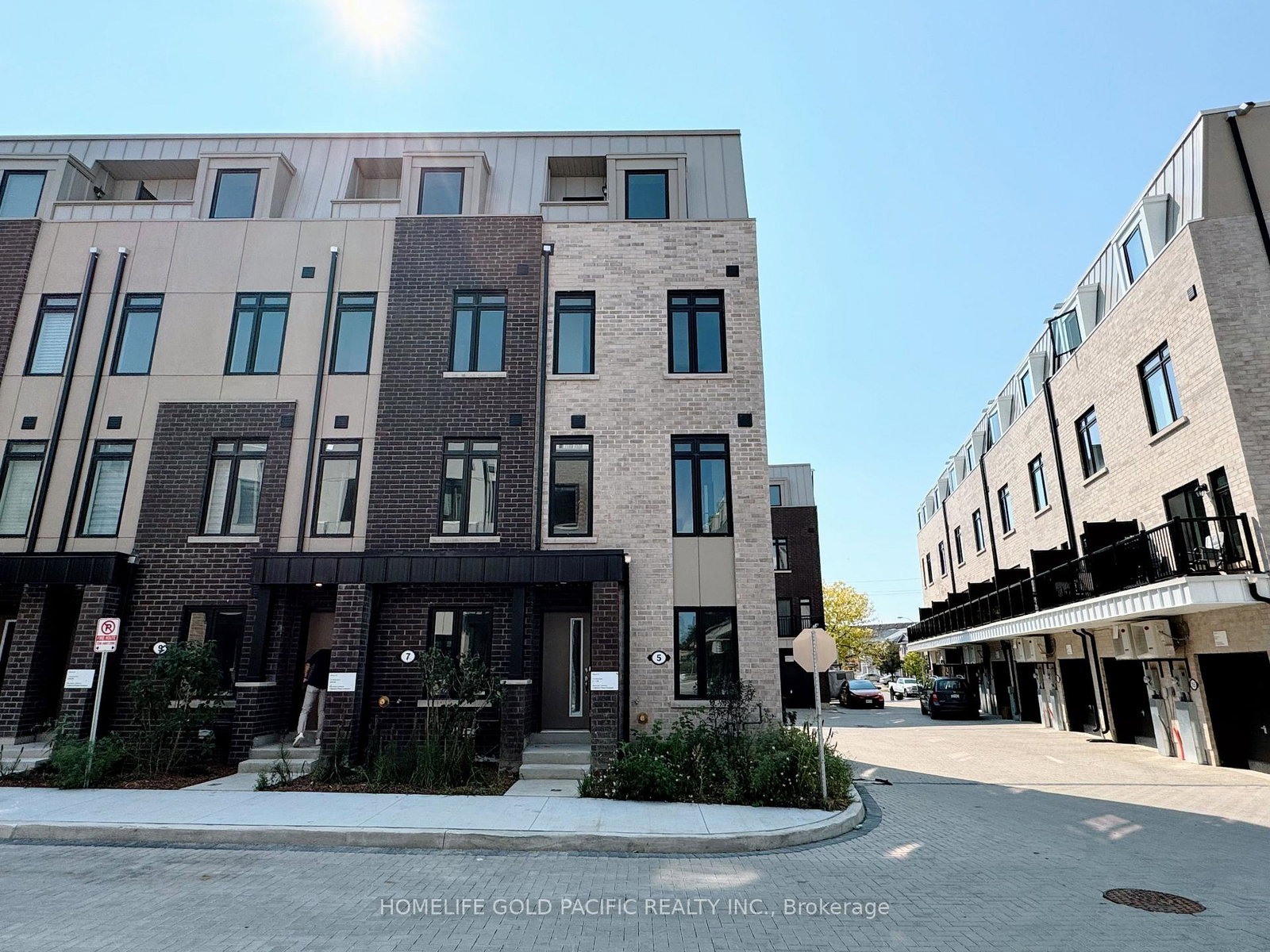 5-spruce-pines-crescent-toronto-north-york-ontario-c13637334
