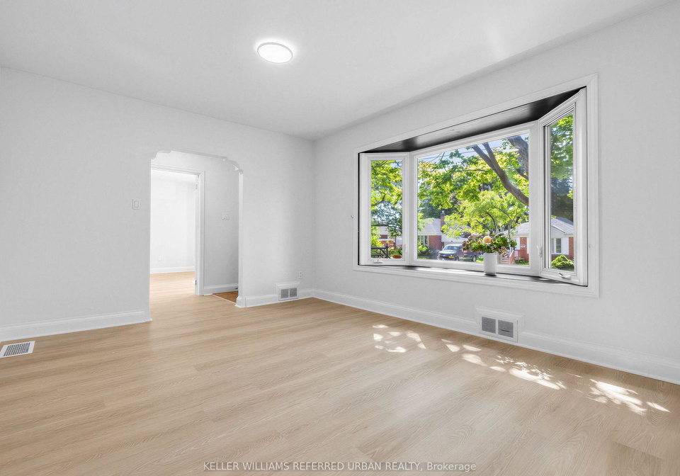 32-granlea-road-toronto-north-york-ontario-c13637510