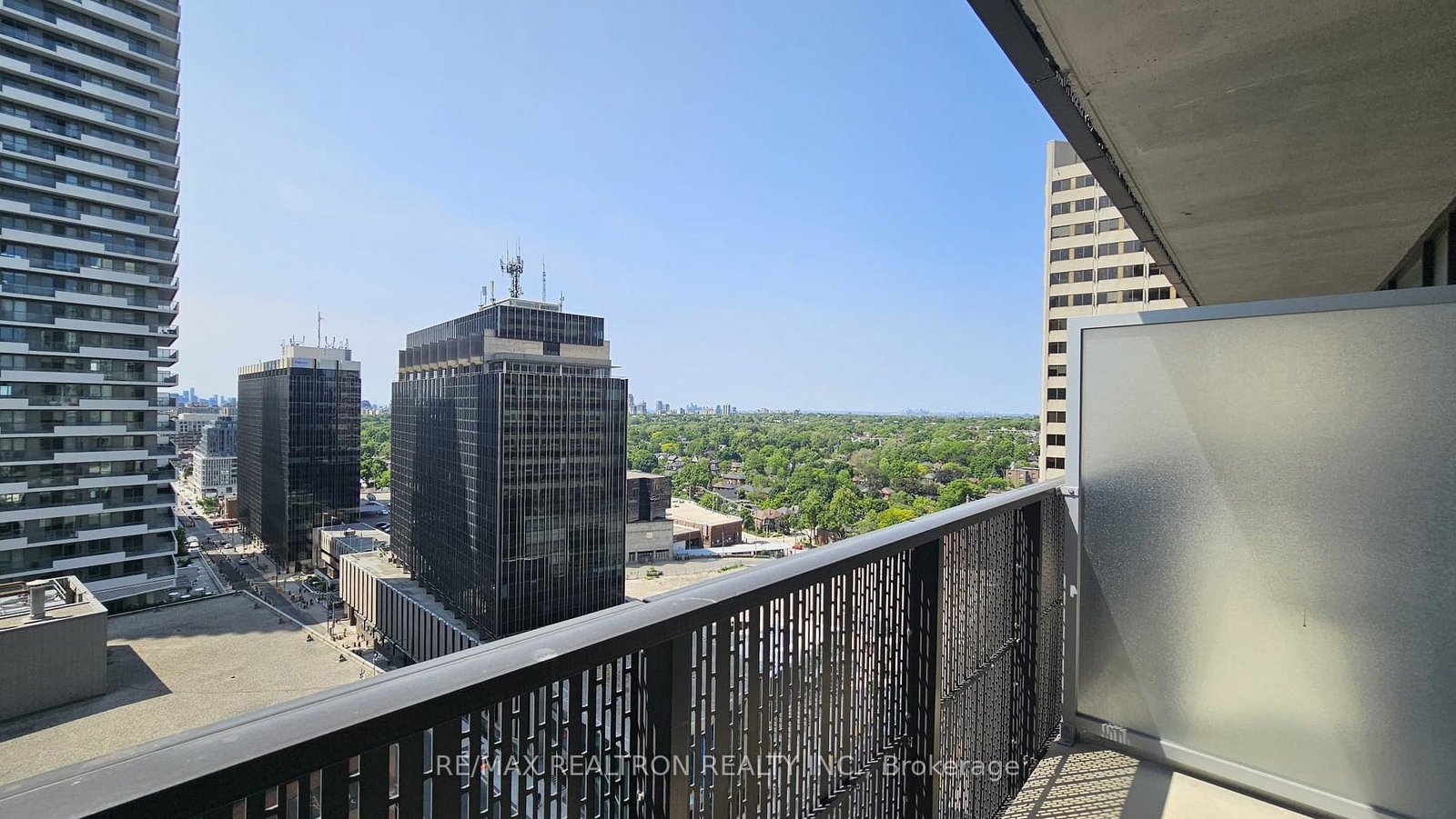 8-eglinton-avenue-toronto-toronto-ontario-c13637640