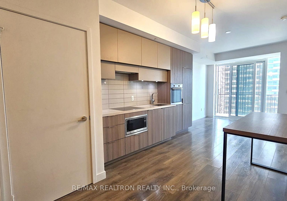 8-eglinton-avenue-toronto-toronto-ontario-c13637640