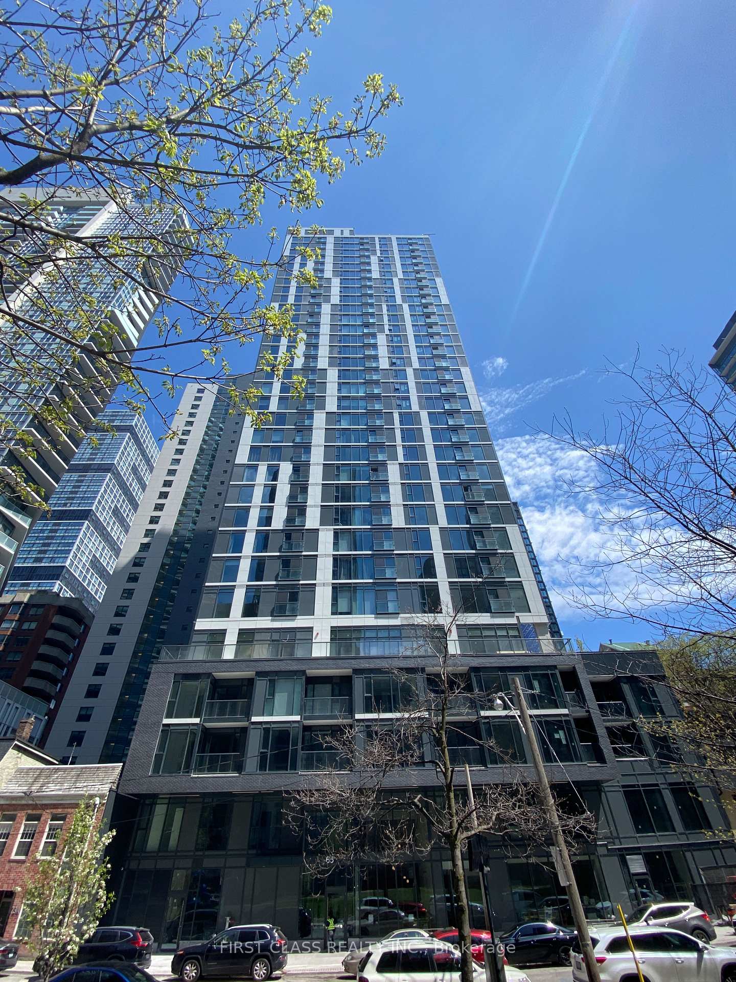65-mutual-street-toronto-toronto-ontario-c13637644