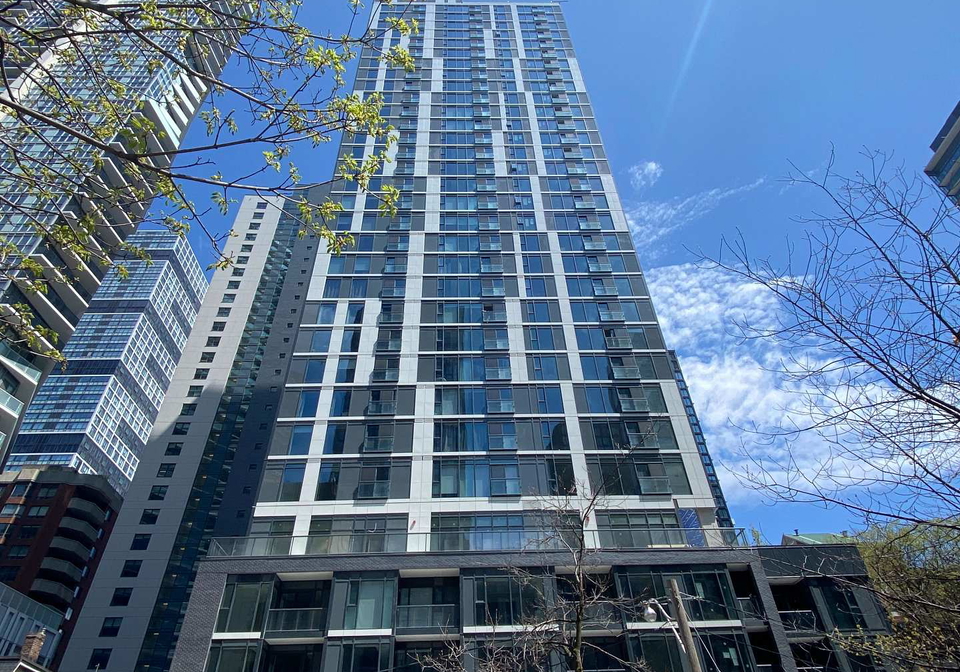 65-mutual-street-toronto-toronto-ontario-c13637644