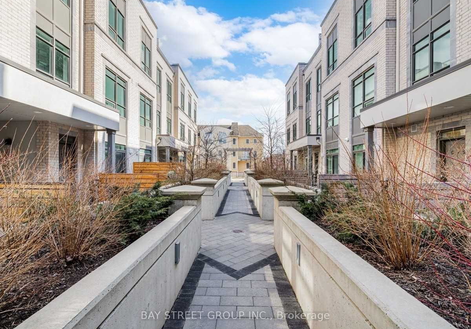 52-holmes-avenue-toronto-north-york-ontario-c13637758