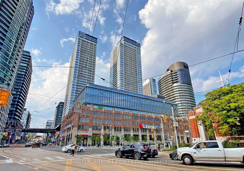 17-bathurst-street-toronto-toronto-ontario-c13637874