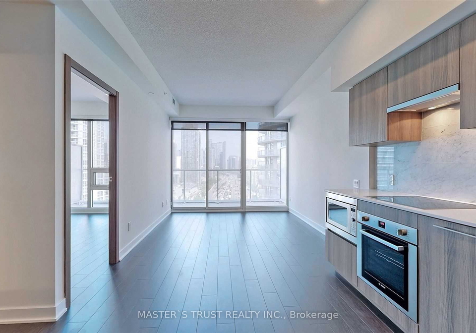 17-bathurst-street-toronto-toronto-ontario-c13637874