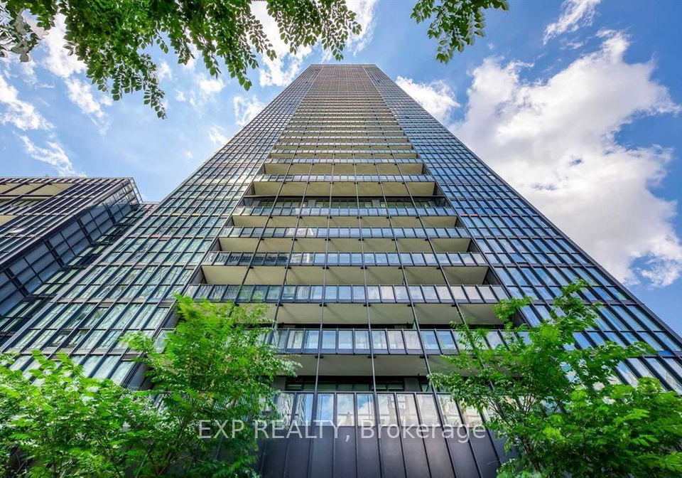 101-charles-street-e-toronto-toronto-ontario-c13637914
