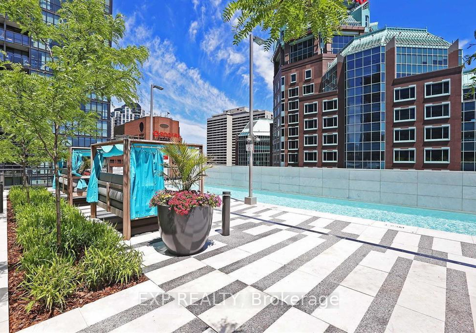 101-charles-street-e-toronto-toronto-ontario-c13637914