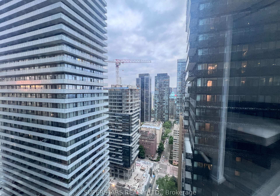 45-charles-street-e-toronto-toronto-ontario-c13637920