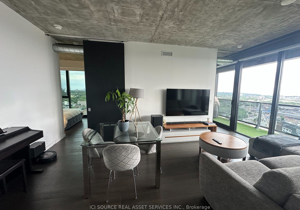 170-bayview-avenue-toronto-toronto-ontario-c13638074