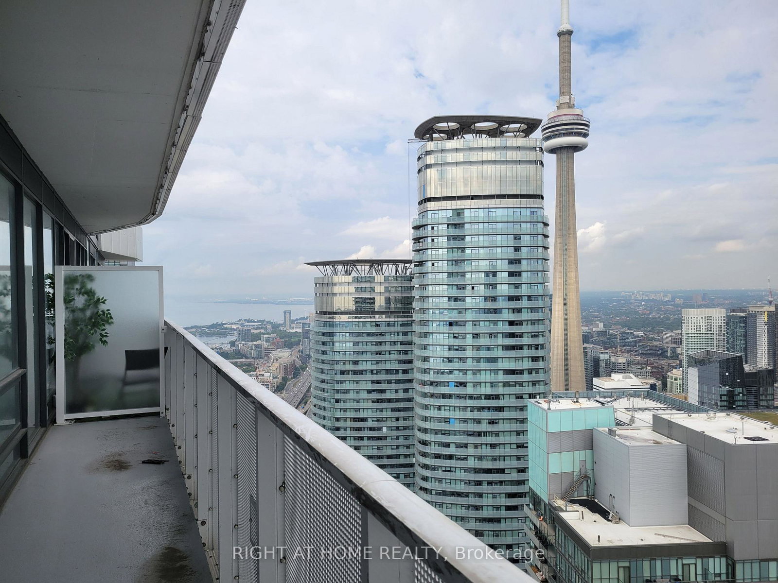 100-harbour-street-toronto-toronto-ontario-c13638236