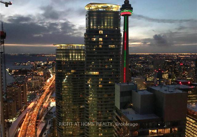 100-harbour-street-toronto-toronto-ontario-c13638236