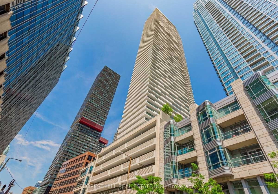 2221-yonge-street-toronto-toronto-ontario-c13638304